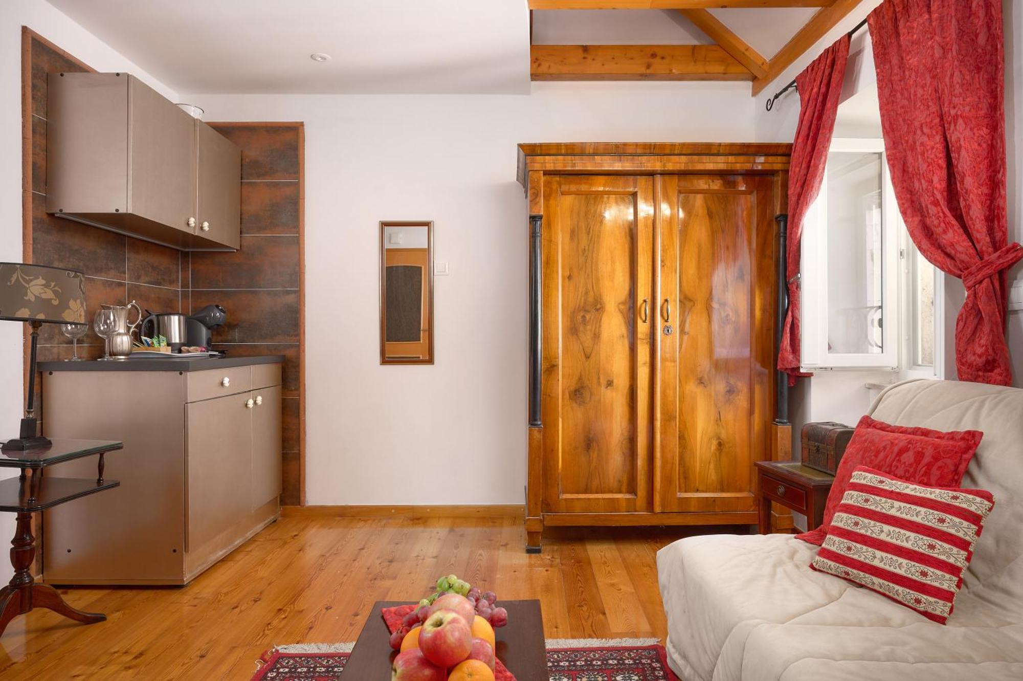 Sun Ammarulla Apartment